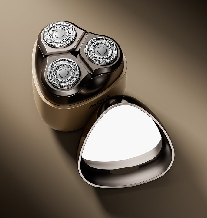 Built-in Magnetic Mirror,  
Groom on the Go - 