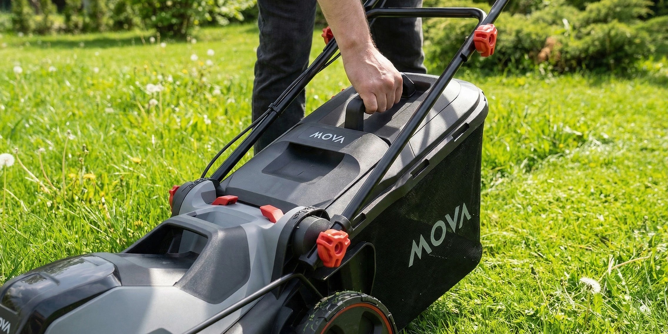 MOVA 40V 38cm Brushless Lawn Mower One-Handed Grass Bag System